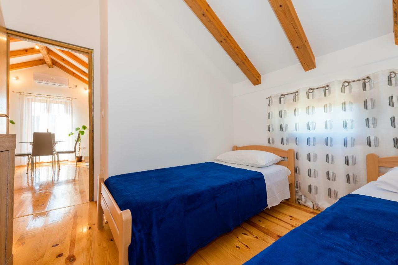 Apartment Bogdanovic Tisno Exterior foto