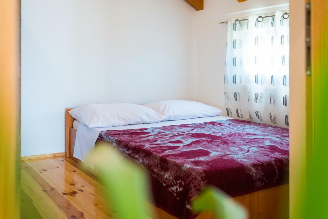 Apartment Bogdanovic Tisno Exterior foto